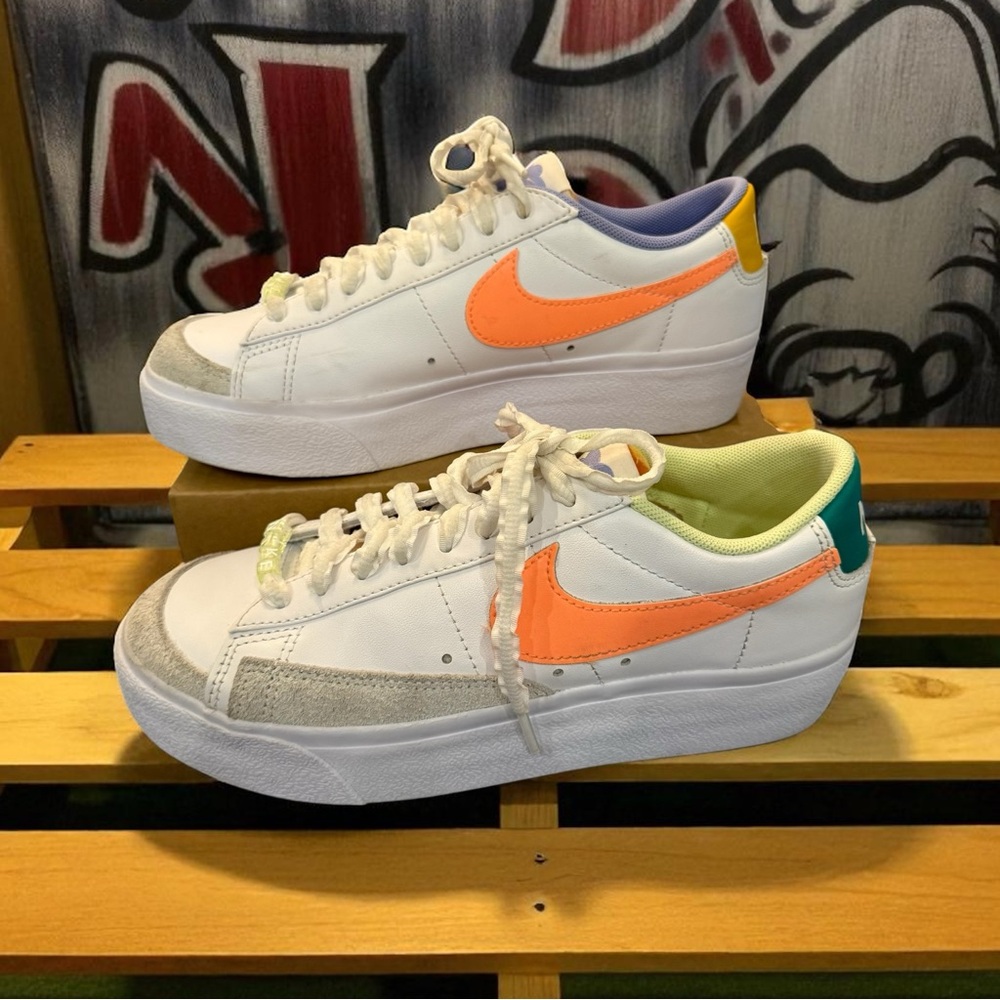 Nike Blazer Women's Low Platform Sneakers Shoes DX3719-100 White/Peach Size 7